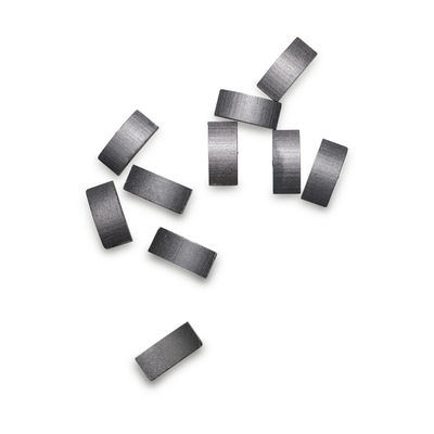 Diâmetro mm/pulgada 28-127 mm Segmento de broca de núcleo de diamante para moagem de betão