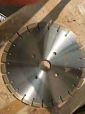 Lâmina de corte de granito de 350 mm de diâmetro 40 mm de forma de segmento para divisão precisa de blocos