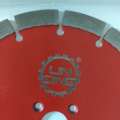 Disco de cortador de dentes segmentado para corte seco de nitidez Ferramenta de diamante tijolo de arenito