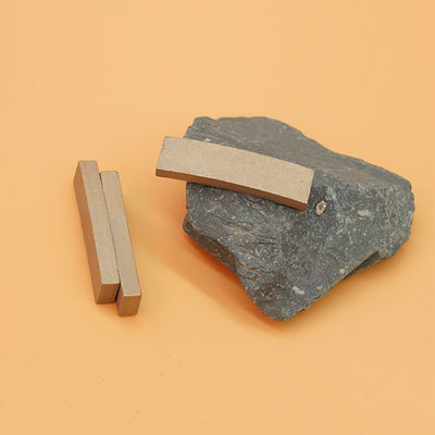 Segmento de diamante de corte de pedra de mármore com fabricação personalizada OBM