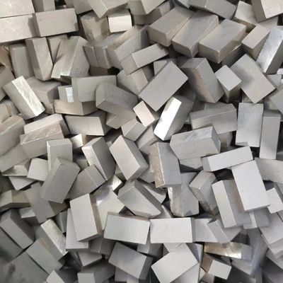 Corte de mármore de camada de segmento de diamante médio duro 1200 mm Disco único 24 * 8 * 13 mm