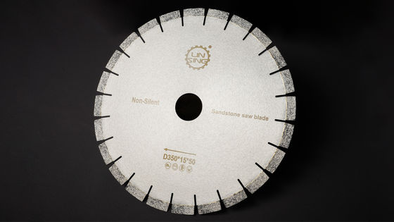 Ferramentas de corte de diamantes de suporte personalizadas para lâmina de serra de arenito de diâmetro 250MM-900MM