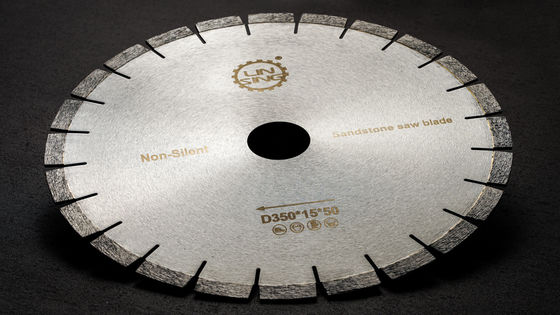 Ferramentas de corte de diamantes de suporte personalizadas para lâmina de serra de arenito de diâmetro 250MM-900MM