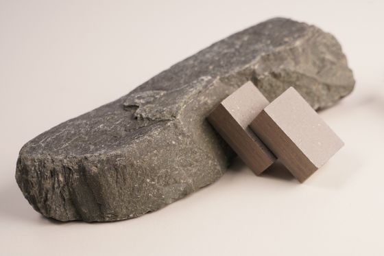 Flat Shape Indonesia Sandstone Segment 24*9*15mm Single Disc Sandstone Cutter Tips Segmento de camada de sanduíche