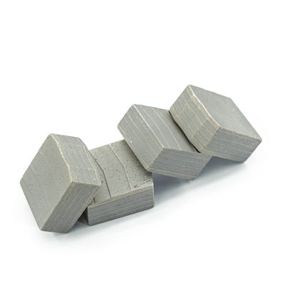 Tecnologia de sinterização 24*11,5/12,7*26,5 mm Segmento de diamante em forma de ventoinha para corte de granito
