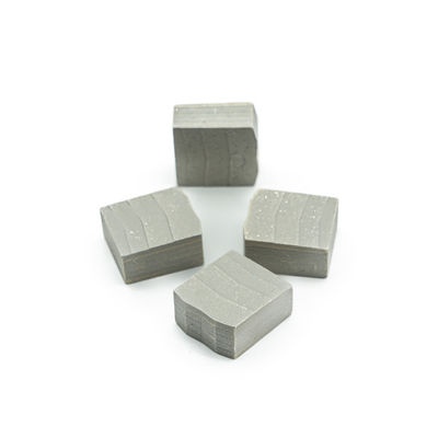 Tecnologia de sinterização 24*11,5/12,7*26,5 mm Segmento de diamante em forma de ventoinha para corte de granito