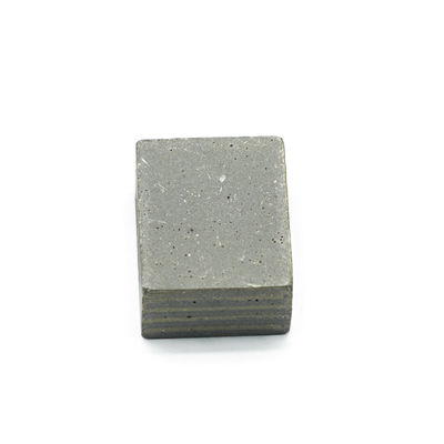 24*12,5*20mm Segmento de diamante de forma plana para ferramentas de moagem de lâminas de pedra supermacias