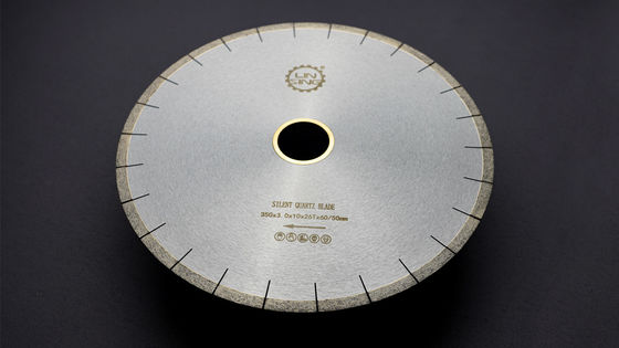 Lâmina de serra de diamante para máquina de corte e bordado de quartzita Lâmina soldada de segmento de 350 mm