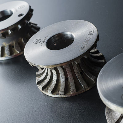 Roda de moagem de diamantes segmentada de ligação metálica para perfis de borda de pedra de mármore de granito