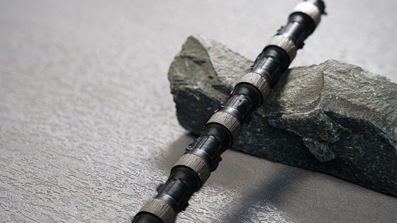 Serra de fio de corte de diamante personalizada para granito e mármore Capacidade de produção de 5000 m/semana
