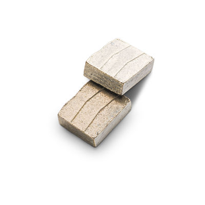 Segmentos de pontas de diamante de várias camadas para corte de blocos de pedra de granito úmido em serras de lâmina múltipla