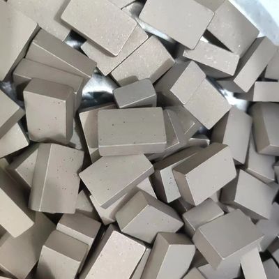 Segmento de pedra calcária de 48 polegadas com lâmina de liga de ferro para as necessidades de corte de mármore durável no Vietnã