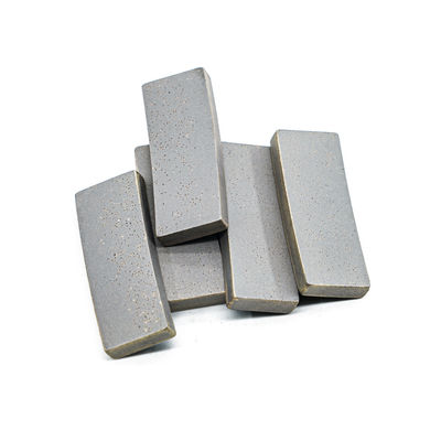 Segmento de diamantes em forma de sanduíche para corte de pedra vulcânica