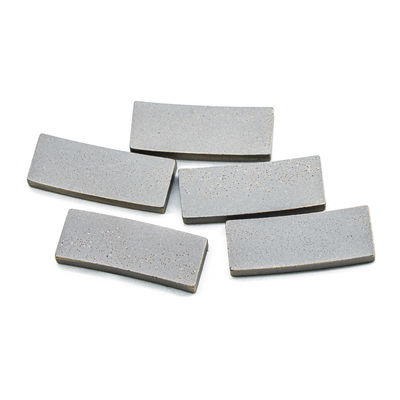 Segmento de diamantes em forma de sanduíche para corte de pedra vulcânica