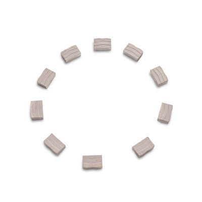 Segmento de diamante de granito de forma M durável de 24*7,6/8,4*15 mm para lâmina multi-cutter de 6,5 mm