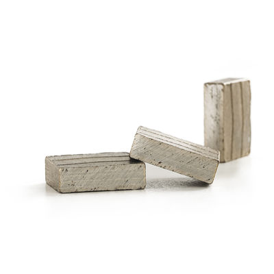 Pulveras metálicas de diamante utilizadas 24*12,7/11,5*15 mm Segmento de corte para extração de granito