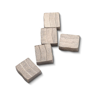 Pulveras metálicas de diamante utilizadas 24*12,7/11,5*15 mm Segmento de corte para extração de granito