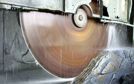 Máquina de corte de diamante para corte de granito, mármore e calcário em obras de construção