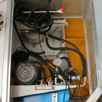 Sistema de controlo CNC para corte cilíndrico de placas curvas de mármore de pedra