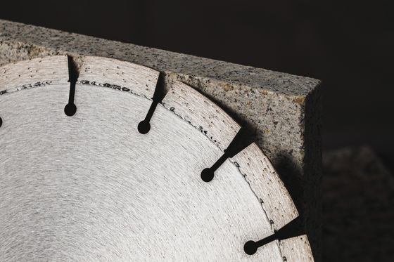 D105-D3500 mm Ferramentas de diamante prateado/preto Láminas de serra de granito para diferentes diâmetros