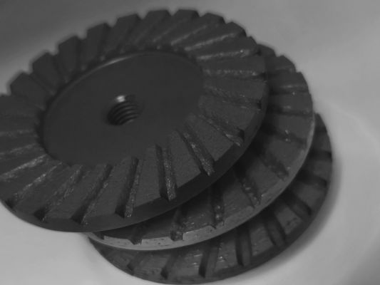 Boa resistência ao desgaste Roda de Taça Turbo segmentada de diamante para suporte personalizado OEM