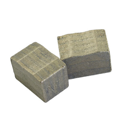 Segmentos de diamante de três lâminas com suporte OEM para corte de pedras de mineração 22*15,6/16,4*15mm