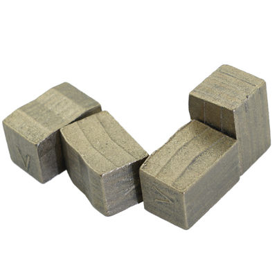 Segmentos de diamante de três lâminas com suporte OEM para corte de pedras de mineração 22*15,6/16,4*15mm