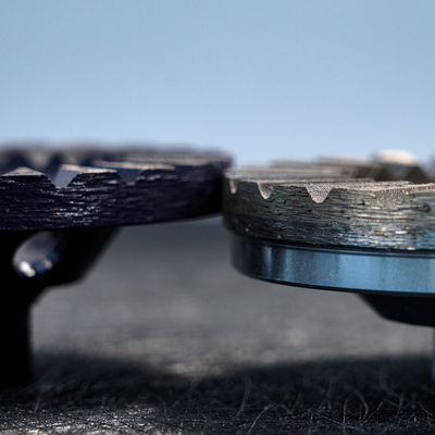 40/50 Grit 4 polegadas Roda de taça de moagem de diamantes com agente de ligação de metal